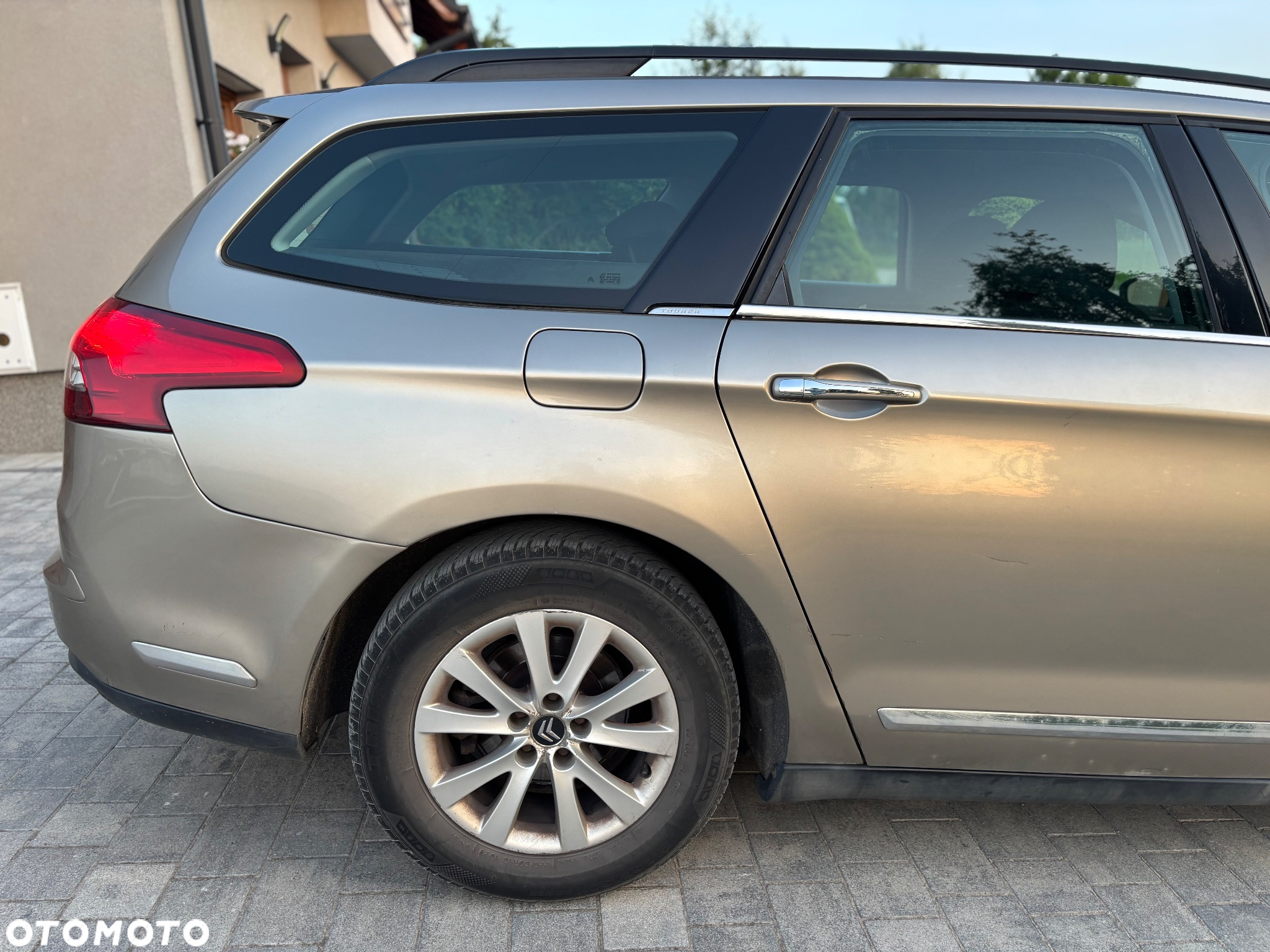 Citroën C5 Tourer e-HDi 110 EGS6 FAP Selection - 16