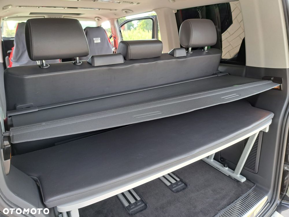 Volkswagen Multivan - 14