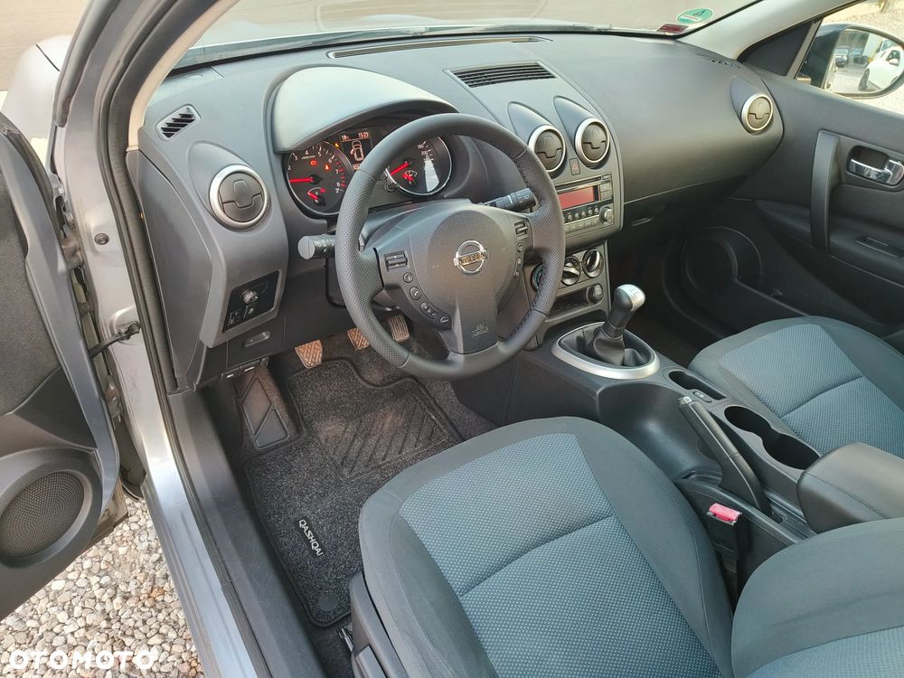 Nissan Qashqai 1.6 visia - 9
