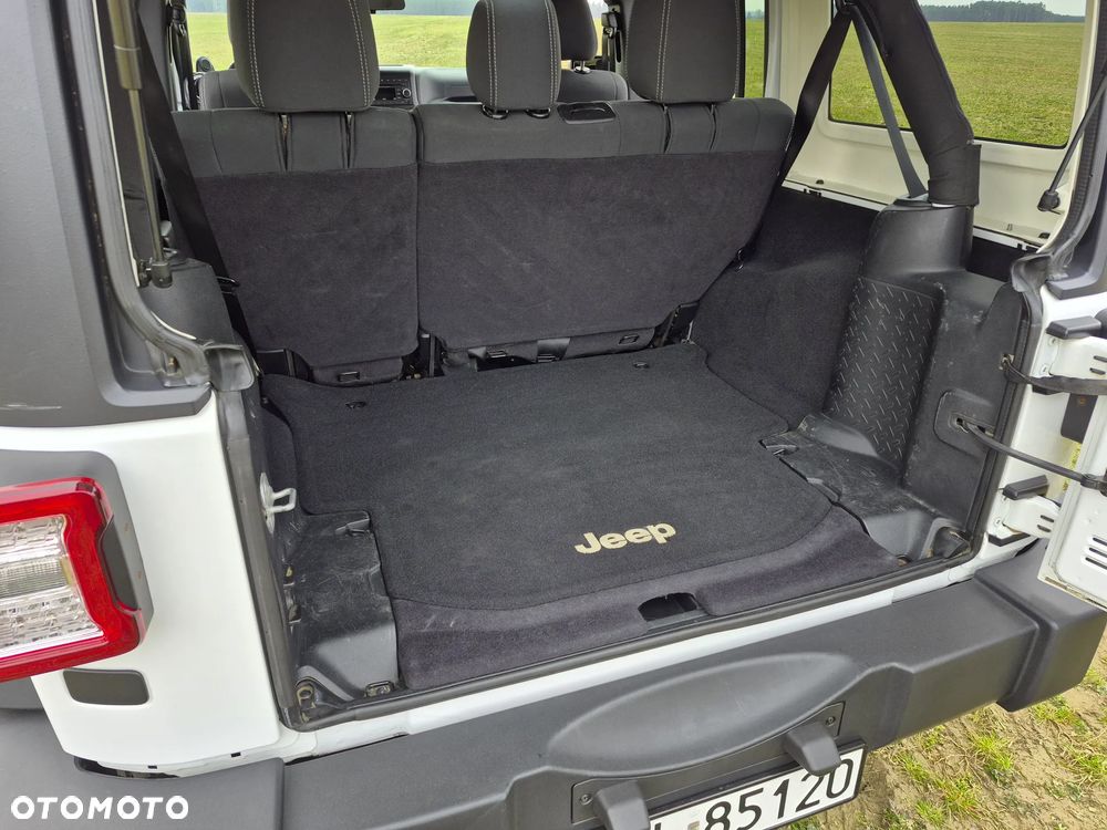 Jeep Wrangler - 19