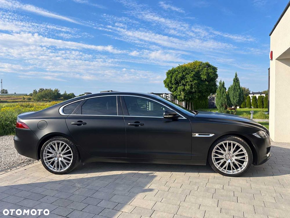 Jaguar XF - 3