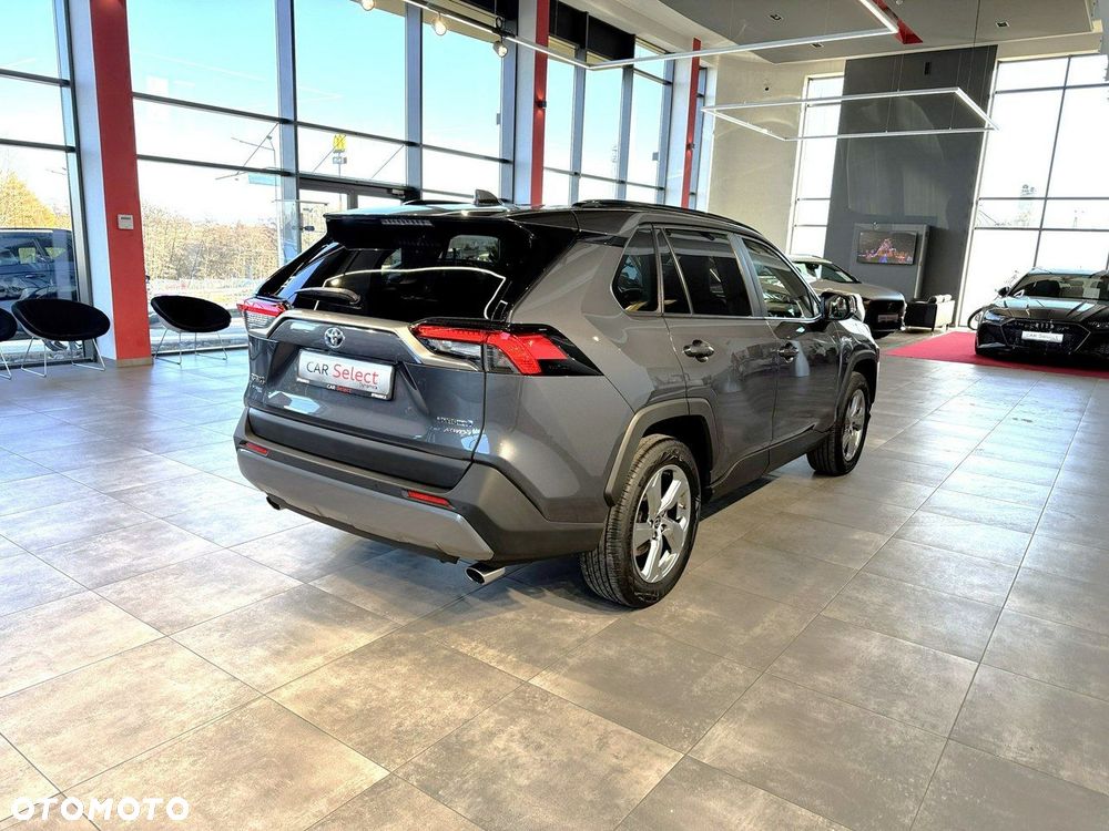Toyota RAV4 - 9