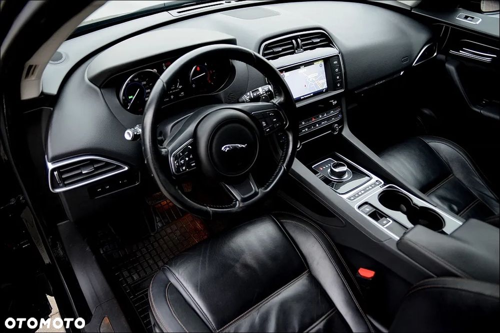 Jaguar F-Pace 2.0 i4D AWD Prestige - 20
