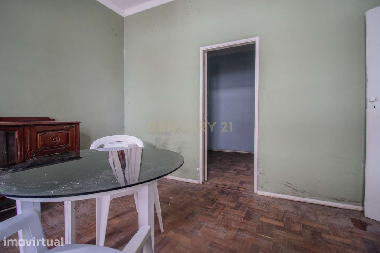 Casa antiga para recuperar com terreno e árvores de fruto, Alhadas, Fi - Grande imagem: 3/52