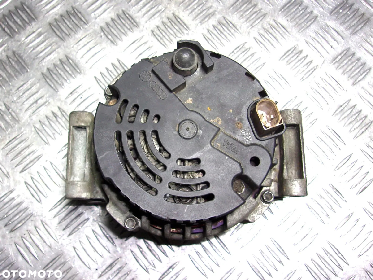 Audi A4 B6 B7 alternator 1.6 1.8T 2.0 / 2.0 FSI - 3