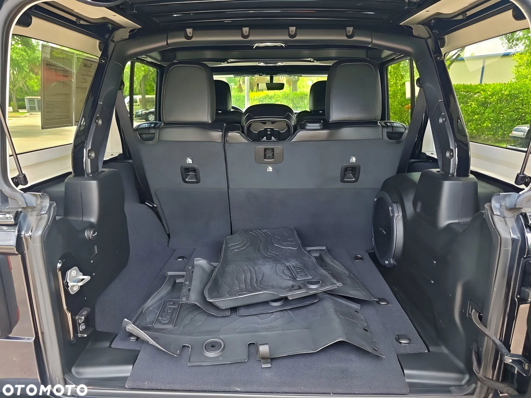 Jeep Wrangler - 14