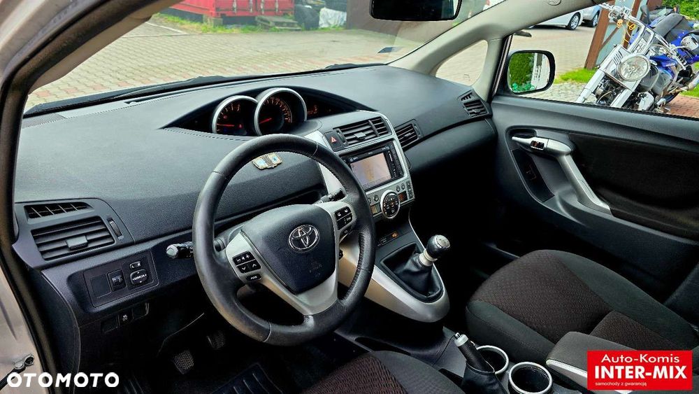 Toyota Verso - 24