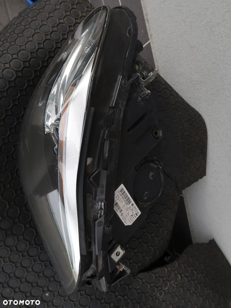 Lampa BMW F10 F11 Xenon 7317132-11 - 3