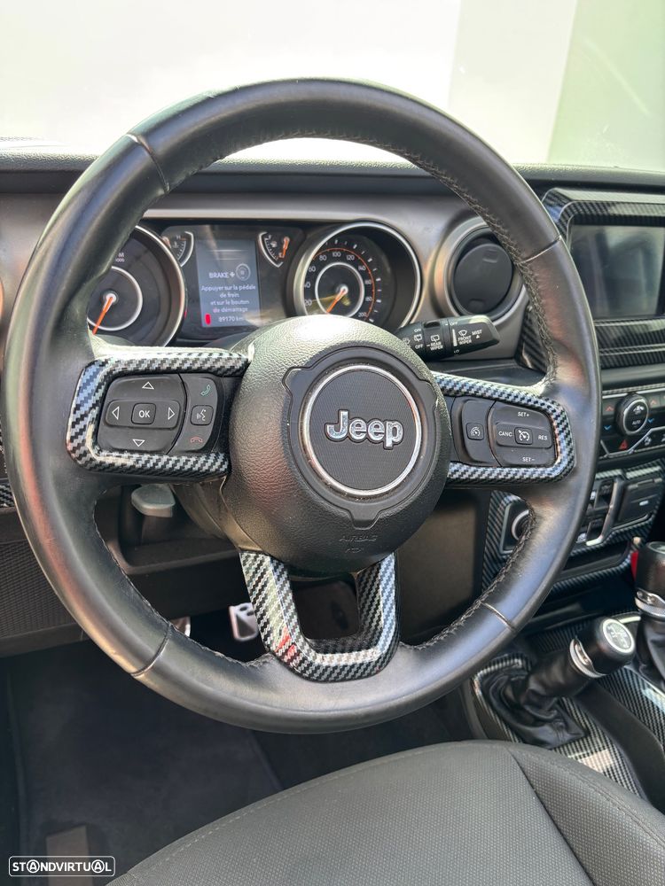Jeep Wrangler - 9