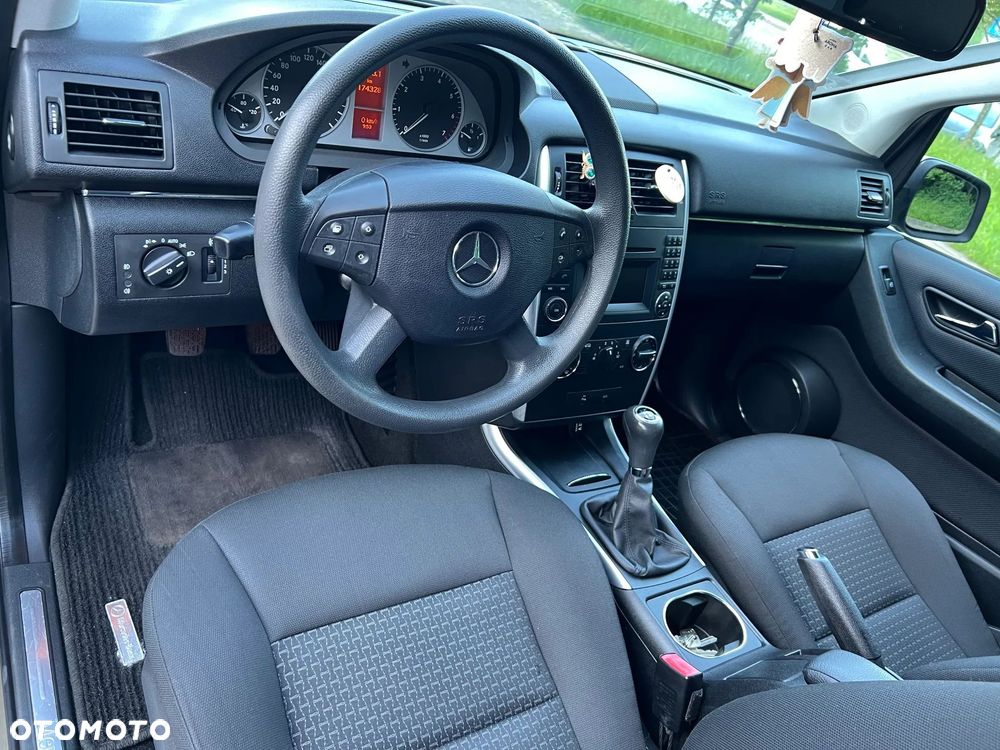 Mercedes-Benz Klasa B 150 - 7
