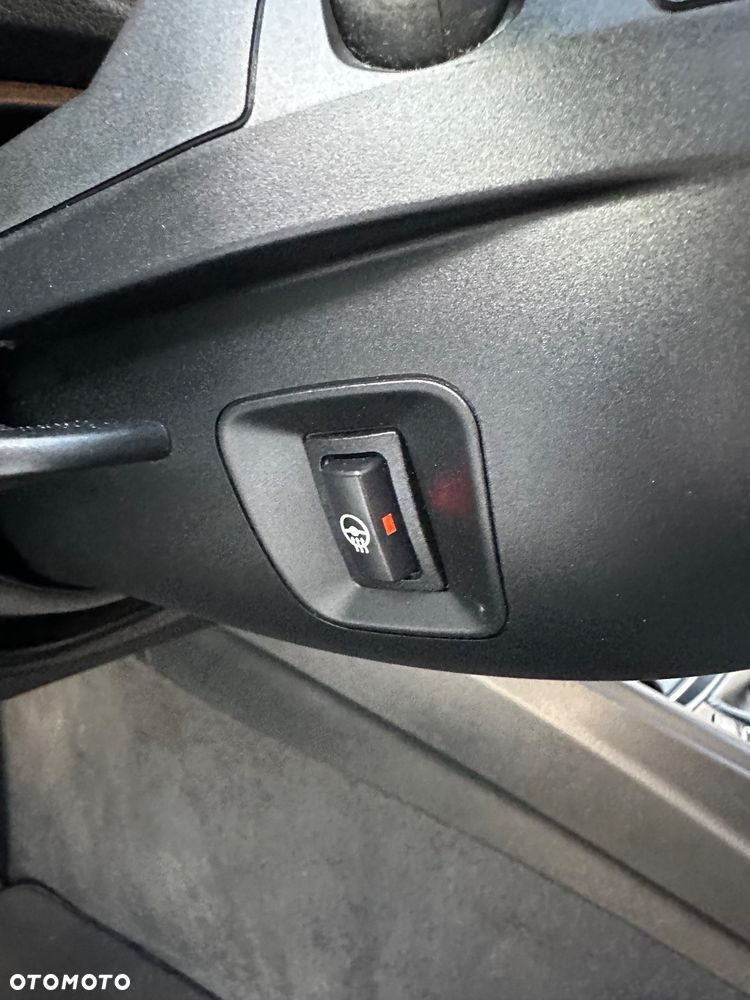 BMW Seria 3 318d M Sport EU6 - 20