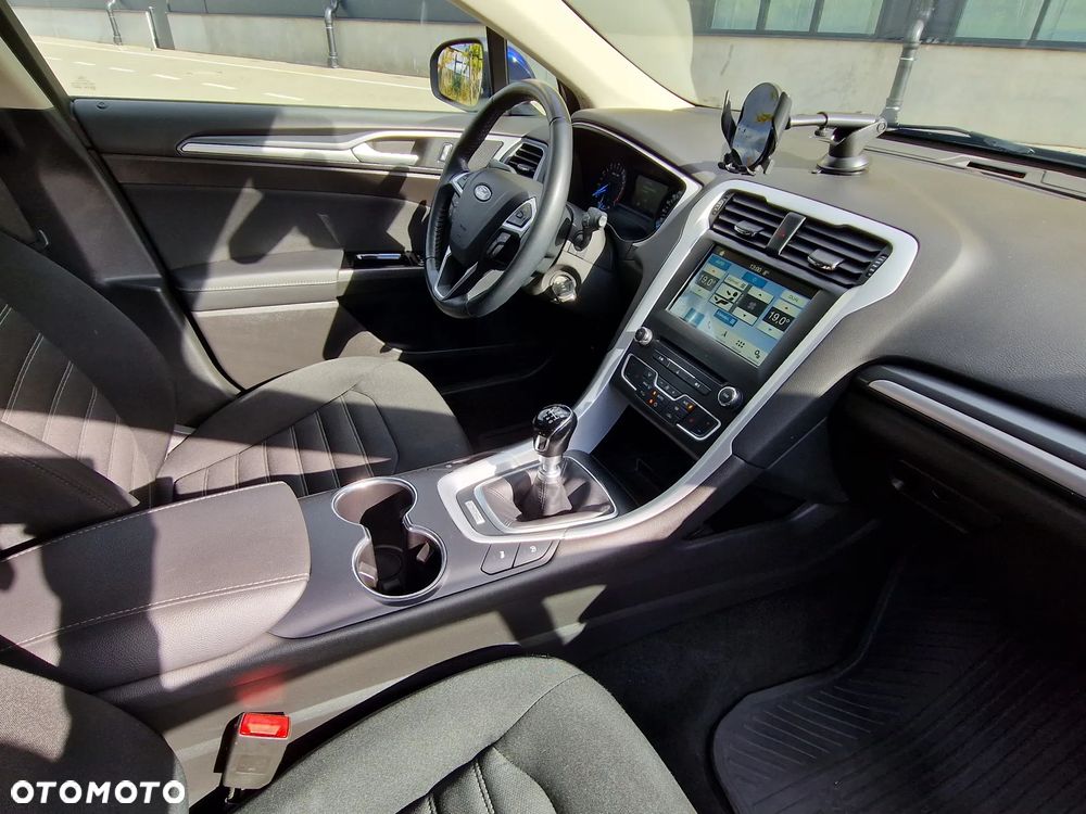 Ford Mondeo 1.5 EcoBoost Edition - 38