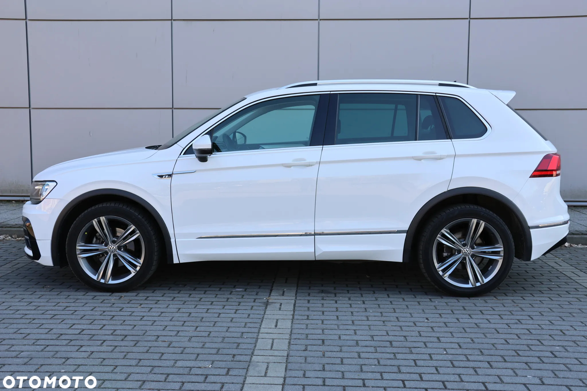 Volkswagen Tiguan 2.0 TDI SCR DSG R-Line - 4