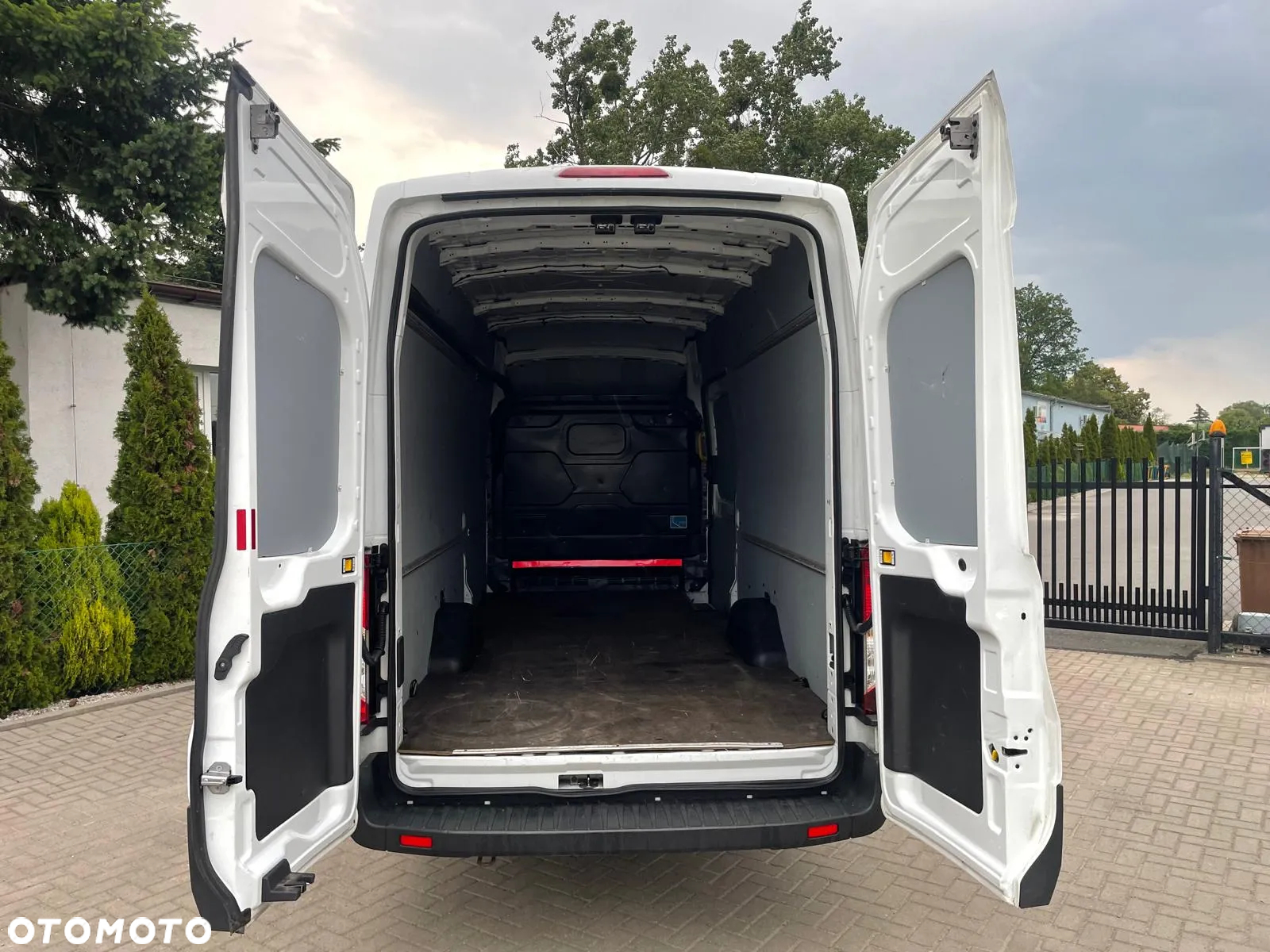 Ford Transit - 16