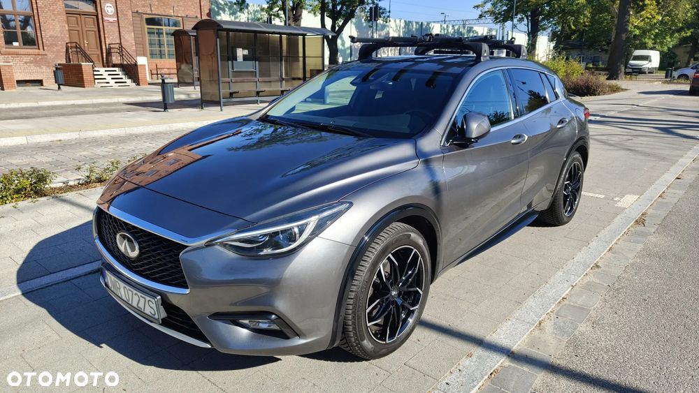 Infiniti Q30 1.5d DCT Premium City Black - 2