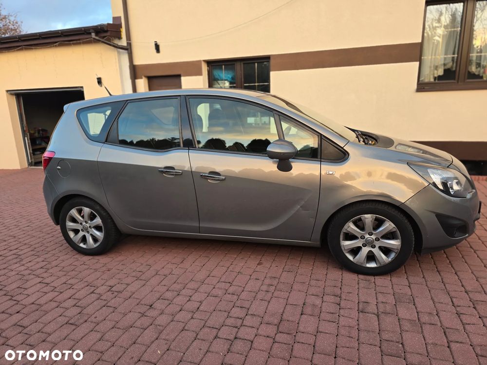 Opel Meriva 2010 photo 2