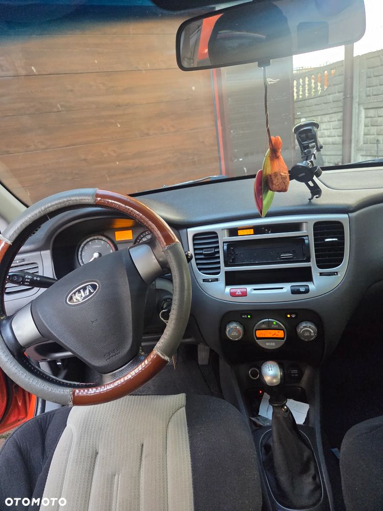 Kia Rio 1.4 Comfort - 7
