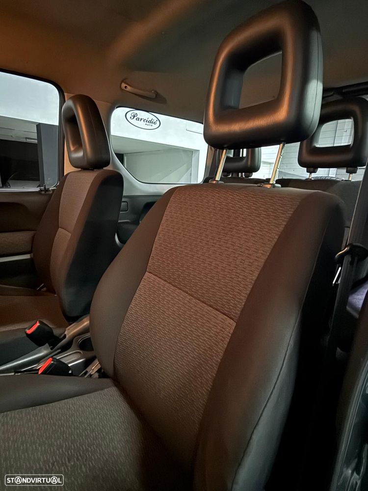 Suzuki Jimny 1.5 DDiS JLX - 14