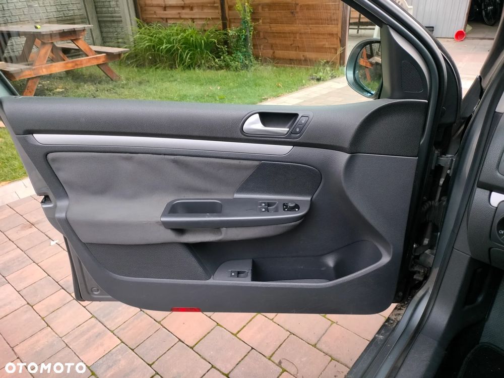 Volkswagen Golf - 9