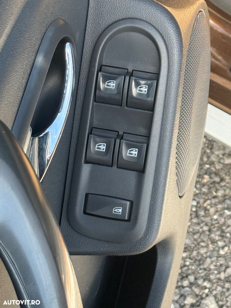 Dacia Duster dCi 110 FAP 4x2 Prestige - 14