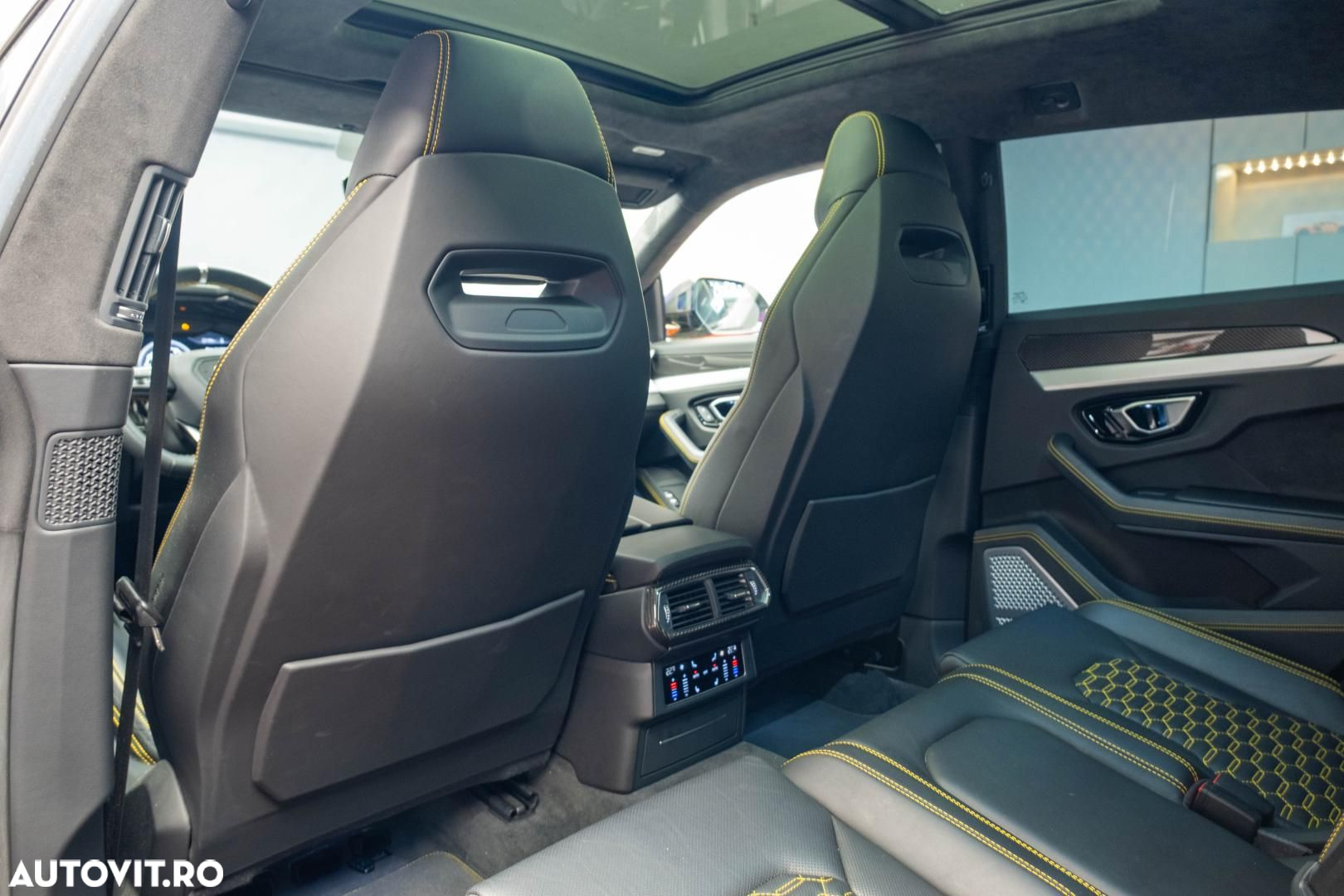 Lamborghini URUS - 20