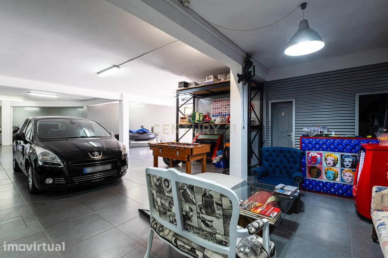 Armazém / Garagem renovada em Rio Tinto, próximo da Venda Nova, com 32 - Grande imagem: 2/12