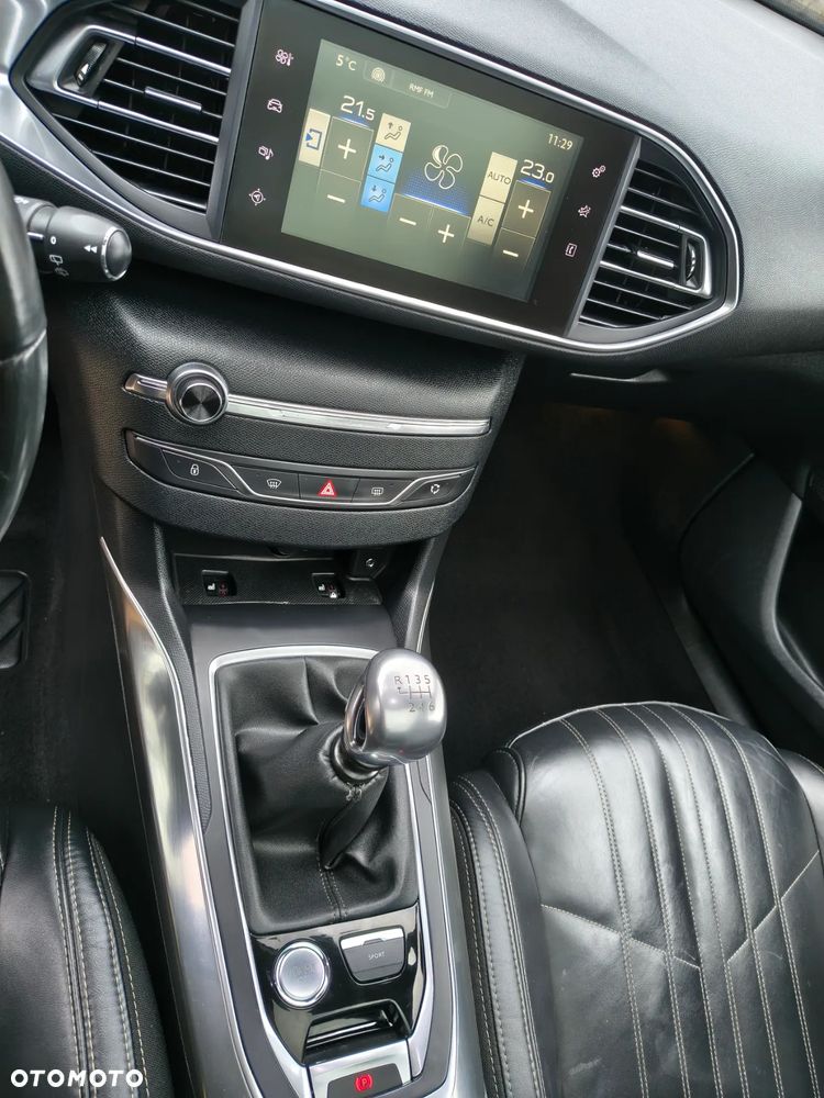 Peugeot 308 PureTech 130 GPF Stop & Start Allure - 18