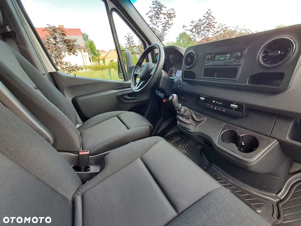 Mercedes-Benz SPRINTER 515 Chłodnia + Winda Salon Polska - 22