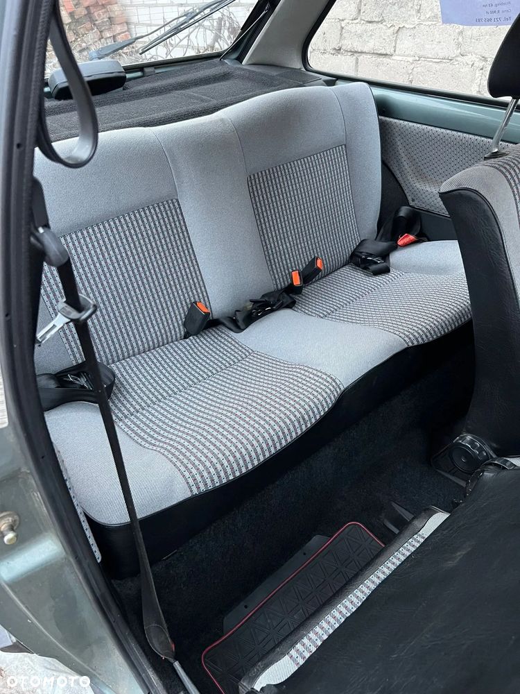 Volkswagen Polo - 12