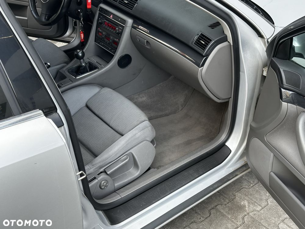 Audi A4 Avant 1.8T Quattro - 11