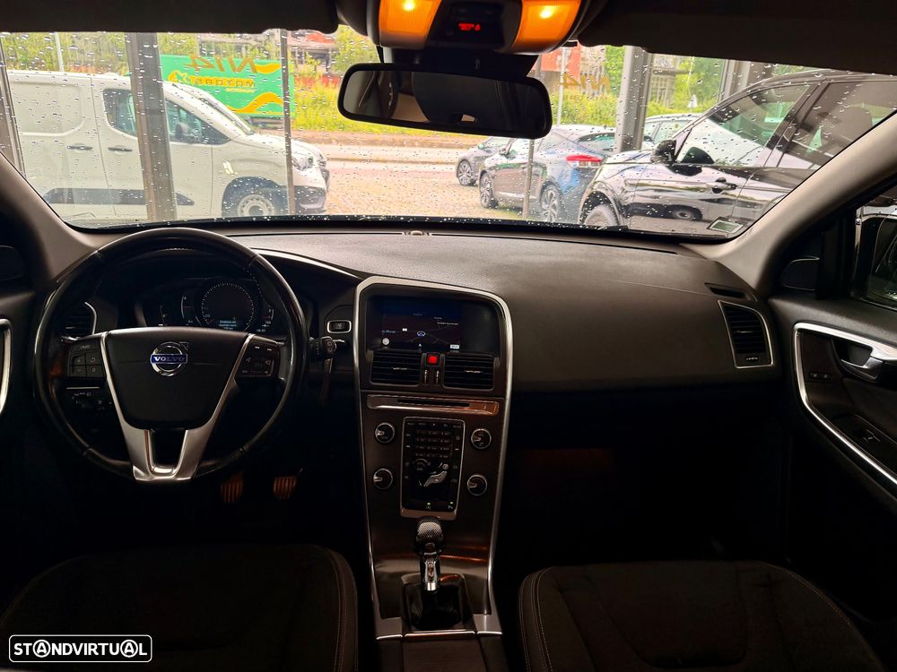 Volvo XC 60 2.0 D4 Momentum - 16