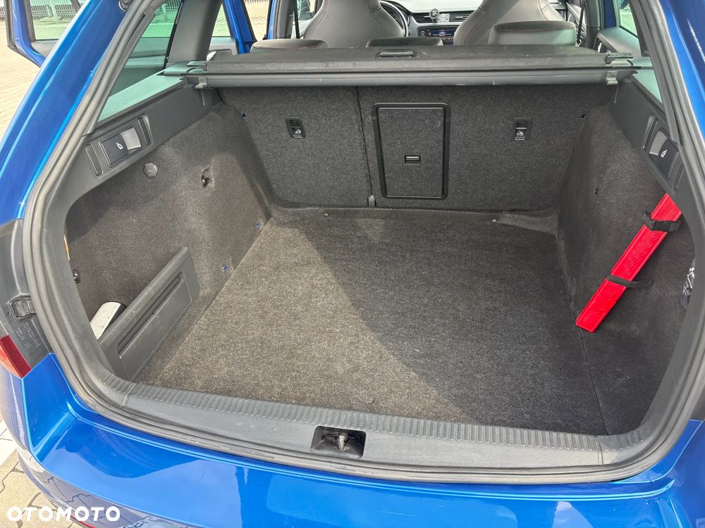 Skoda Octavia 2.0 TDI DSG RS - 28