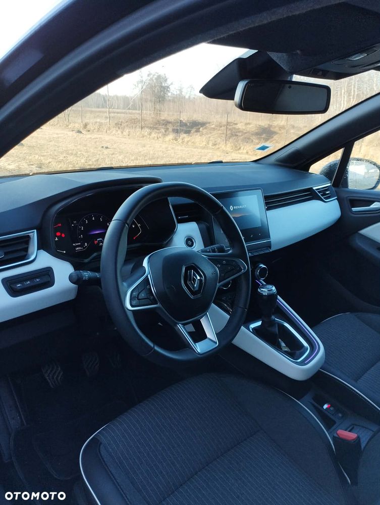 Renault Clio - 7