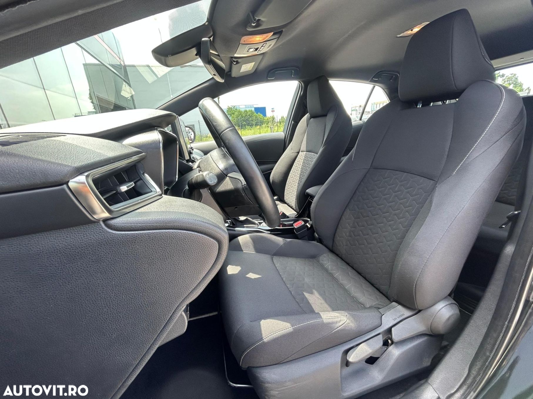 Toyota Corolla 1.8 HSD Dynamic - 13