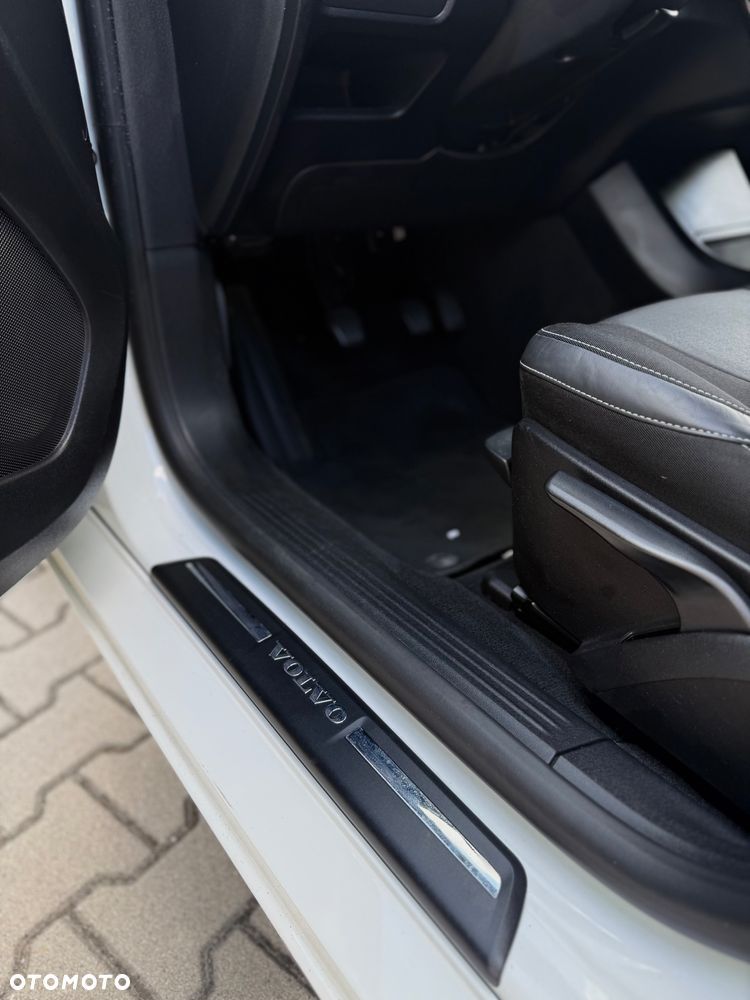 Volvo V40 D2 - 11