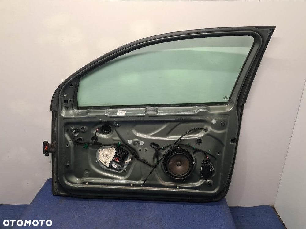 VOLKSWAGEN GOLF V 3D 1.4 KAT DRZWI PRZÓD PRAWE   LA6Q - 8