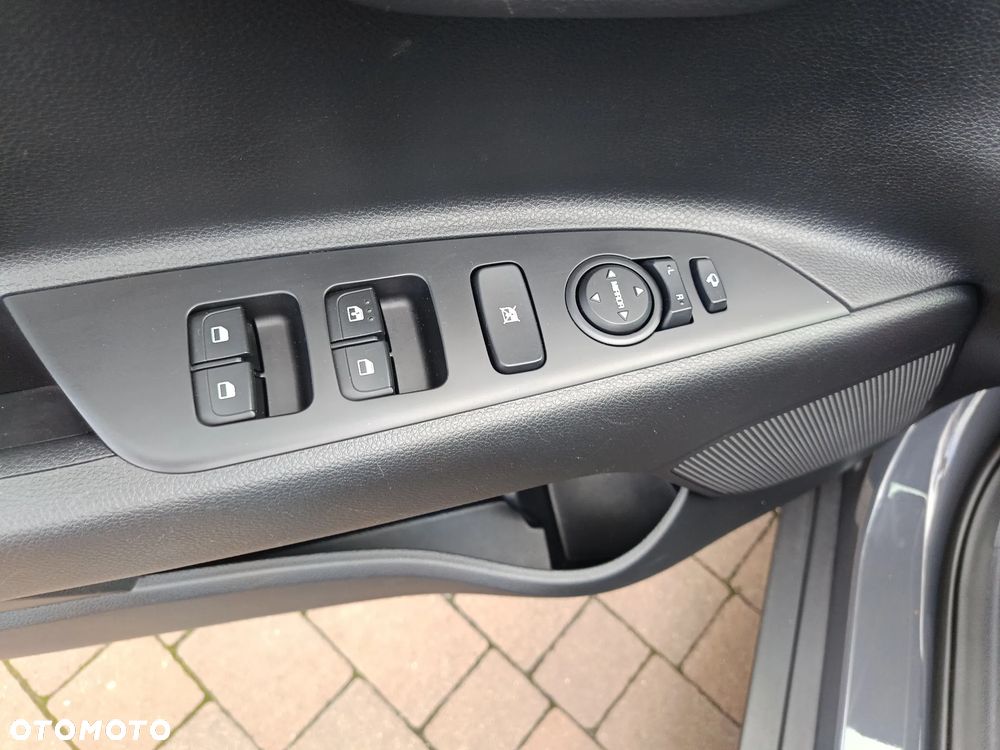 Kia Stonic - 27