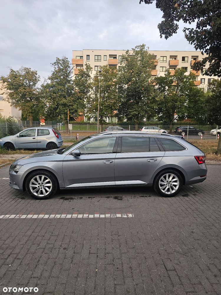 Skoda Superb 2.0 TDI Style - 5
