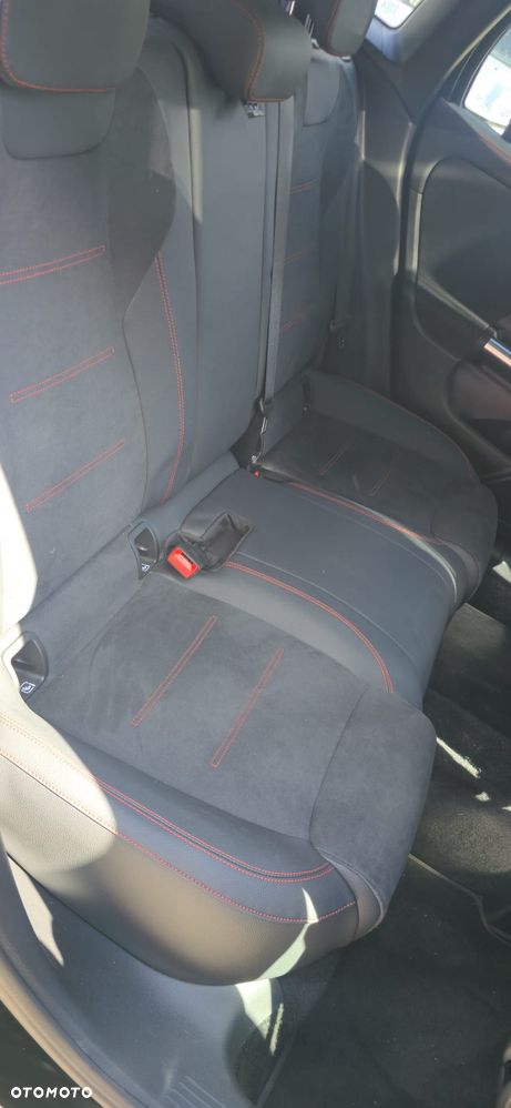 Mercedes-Benz GLA 200 d 8G-DCT Style - 35