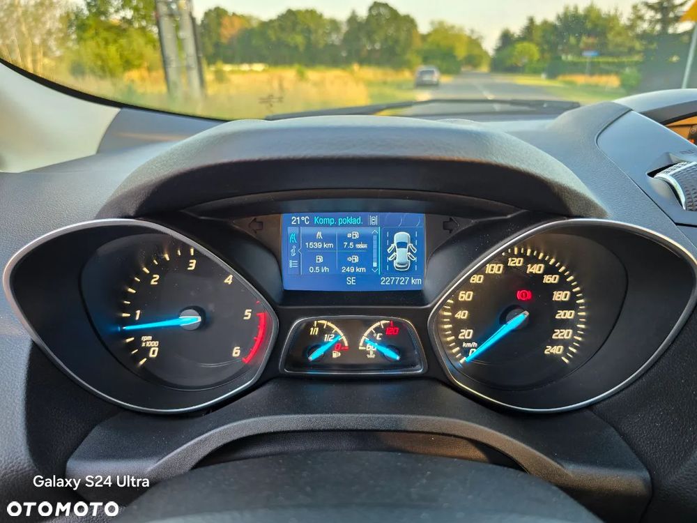 Ford Kuga 2.0 TDCi 4WD Titanium - 27