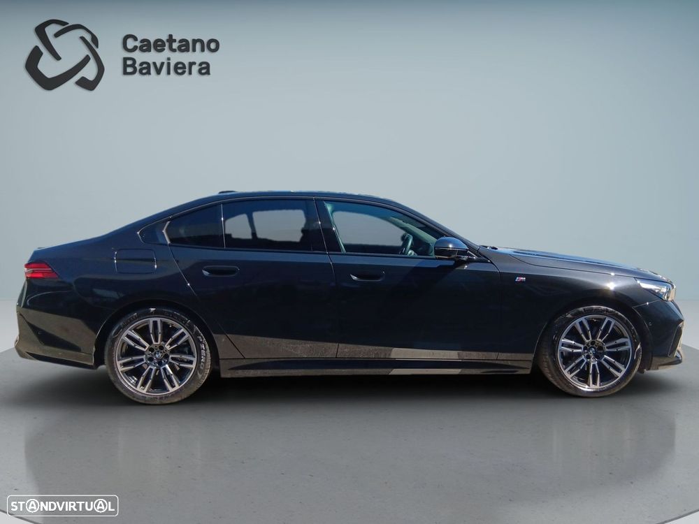 BMW 520 d Pack Desportivo M - 9