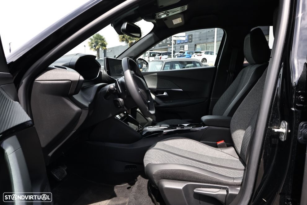 Peugeot 2008 1.2 Hybrid Allure e-DCS6 - 16