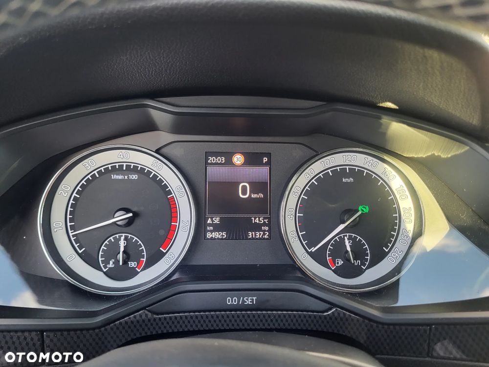 Skoda Superb 1.4 TSI ACT Sportline DSG - 8