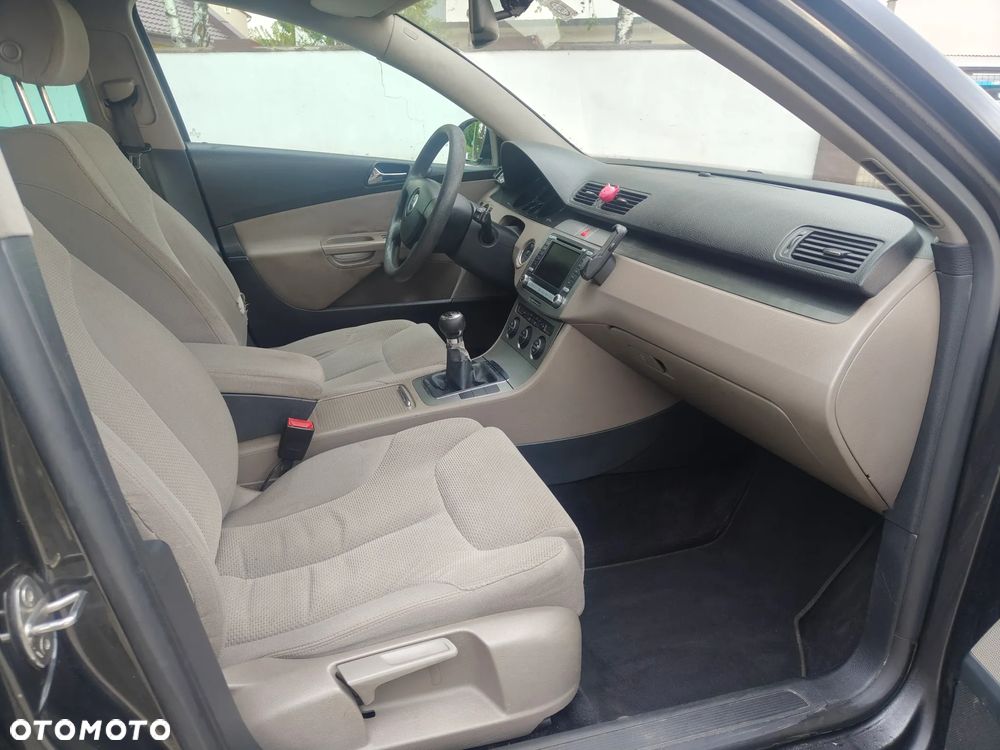 Volkswagen Passat 2.0 TDI Individual - 4
