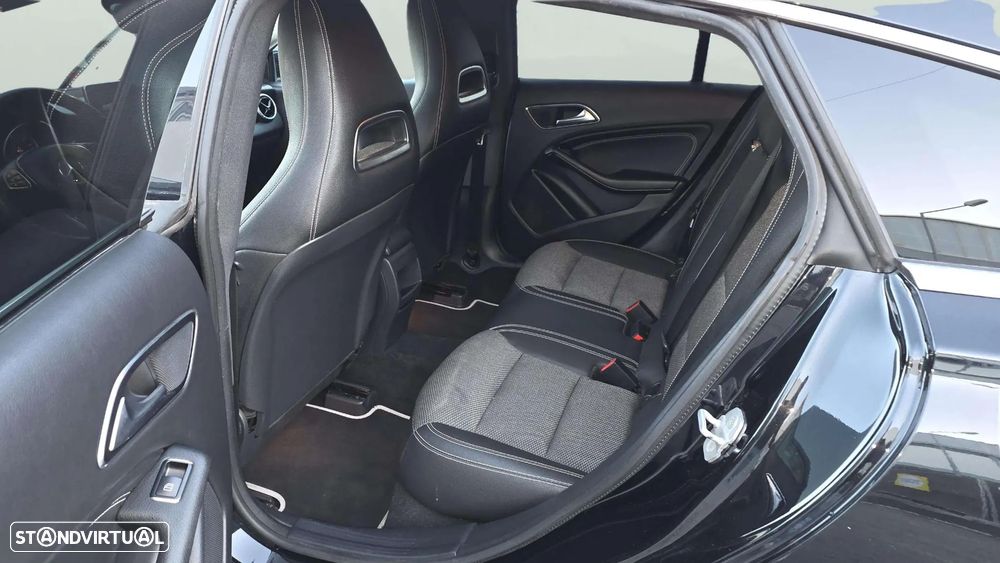 Mercedes-Benz CLA 180 Shooting Brake d AMG Line - 10