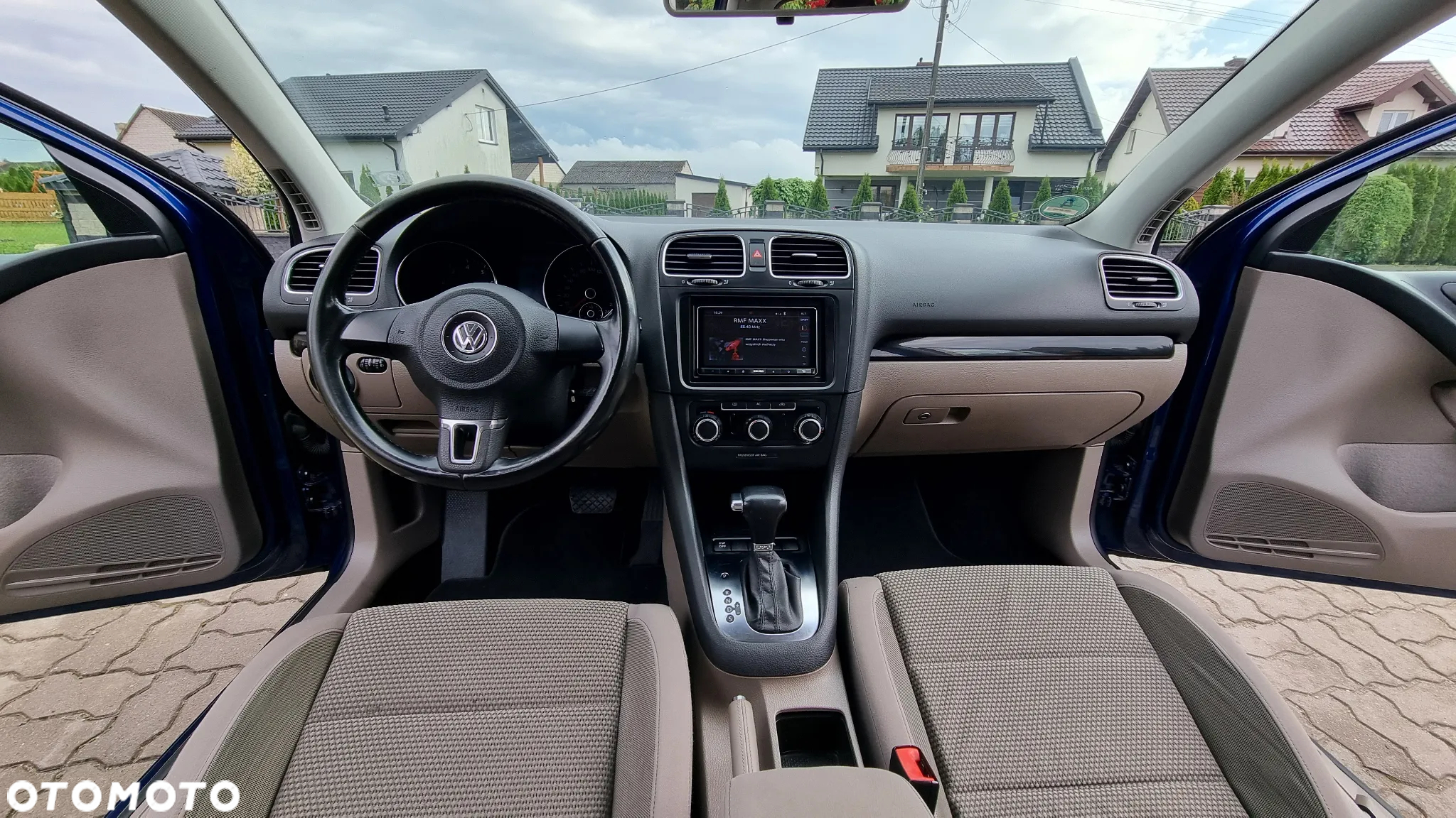 Volkswagen Golf 1.6 DSG Comfortline - 24