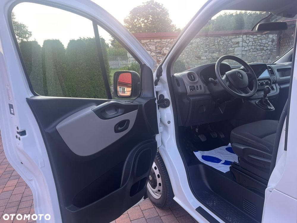 Renault Trafic - 13