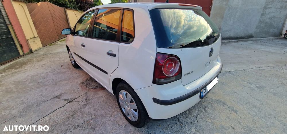 Volkswagen Polo - 8