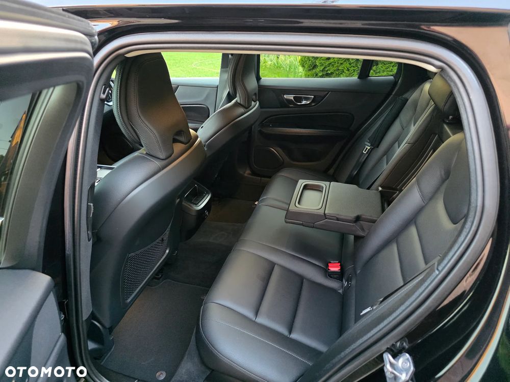 Volvo V60 D4 Momentum - 14