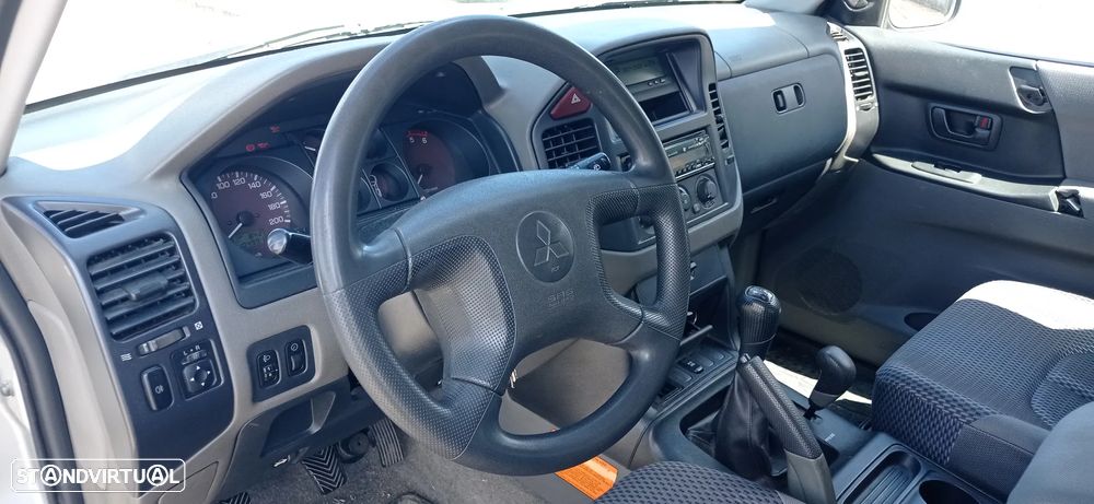 Mitsubishi Pajero - 14
